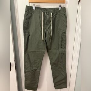 Vuori woman’s pants medium NWOT